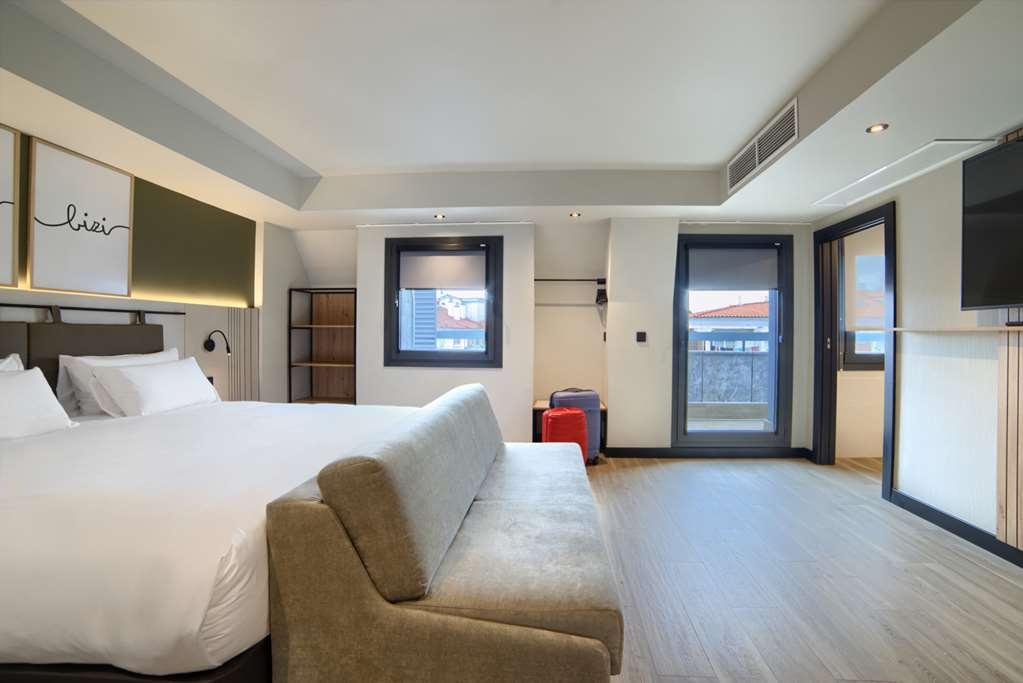 Leonardo Boutique Hotel San Sebastian Room photo
